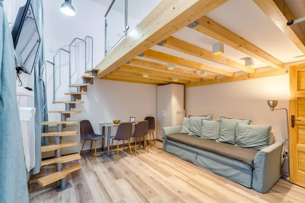 Amazing Kazinczy Flat No. 1 דירה