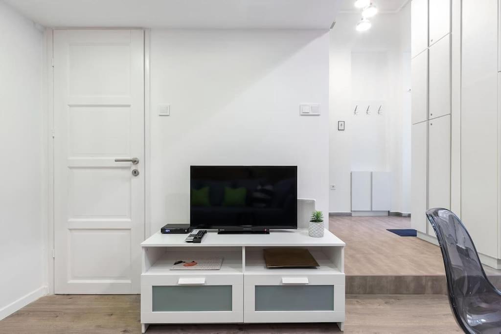 Amazing Kazinczy Flat No. 1 *