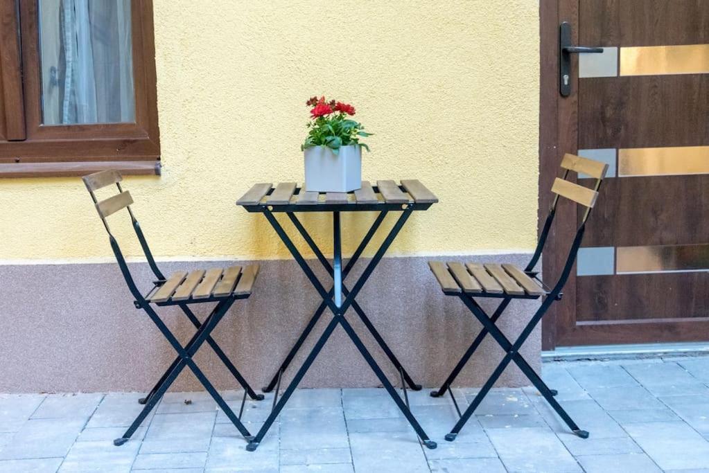Amazing Kazinczy Flat No. 1